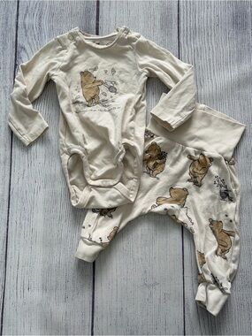 H&M Cream Disney Winnie the Pooh Baby Onesie Pant Set Size 3 Months